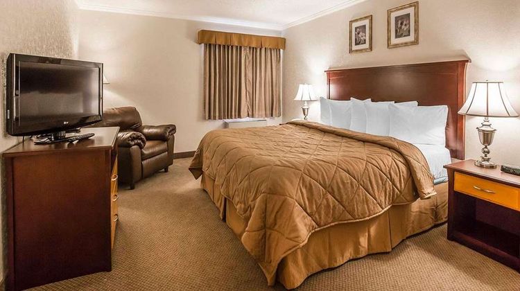 Quality Inn North Hill Room