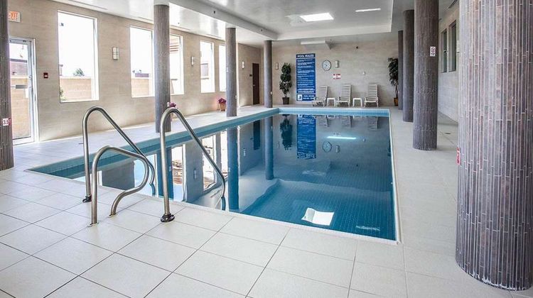 Comfort Hotel Pool