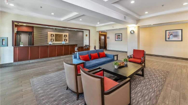 <b>Comfort Inn Dawson Creek Lobby</b>. Images powered by <a href="https://iceportal.shijigroup.com/" title="IcePortal" target="_blank">IcePortal</a>.