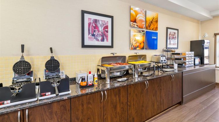 Comfort Inn and Suites Dawson Creek Restaurant