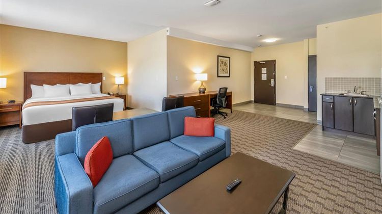 Comfort Inn Dawson Creek Suite