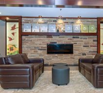 Quality Inn & Suites Val d'Or Lobby