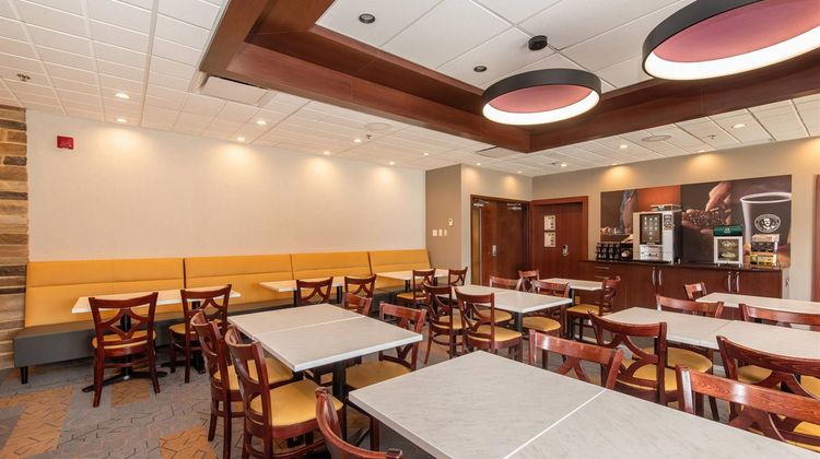 Quality Inn & Suites Val d'Or Restaurant
