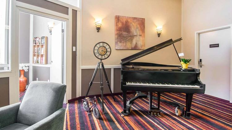 Quality Hotel Drumheller Lobby