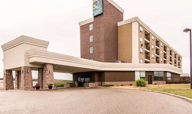 Quality Hotel Drumheller Exterior