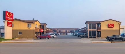 Econo Lodge Inn & Suites-High Level Exterior