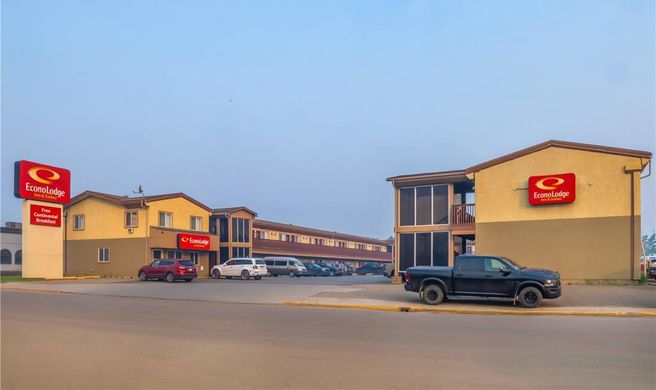 Econo Lodge Inn & Suites-High Level Exterior