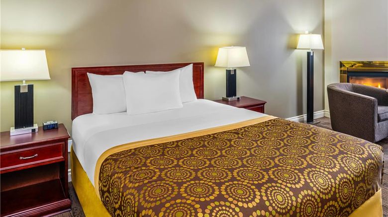 <b>Econo Lodge Inn & Suites-High Level Room</b>. Images powered by <a href="https://iceportal.shijigroup.com/" title="IcePortal" target="_blank">IcePortal</a>.