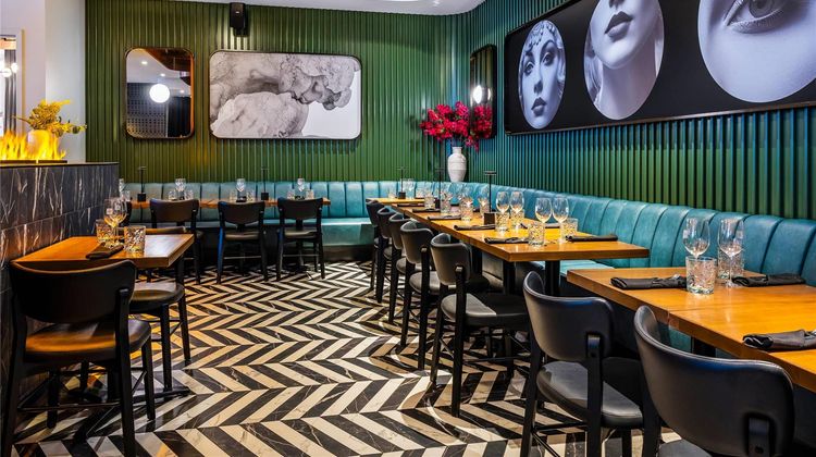 Hotel Royal William, Ascend Collection Restaurant