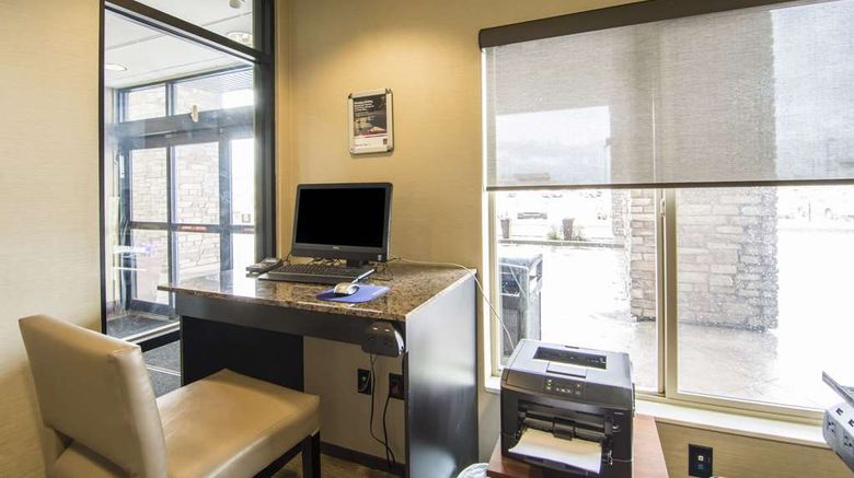 <b>Comfort Suites Saskatoon Other</b>. Images powered by <a href="https://iceportal.shijigroup.com/" title="IcePortal" target="_blank">IcePortal</a>.