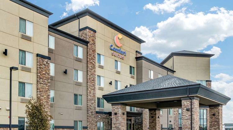 Comfort Suites Saskatoon Exterior