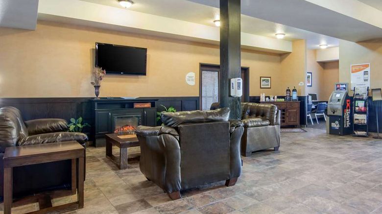 <b>Comfort Inn & Suites Virden Lobby</b>. Images powered by <a href="https://iceportal.shijigroup.com/" title="IcePortal" target="_blank">IcePortal</a>.