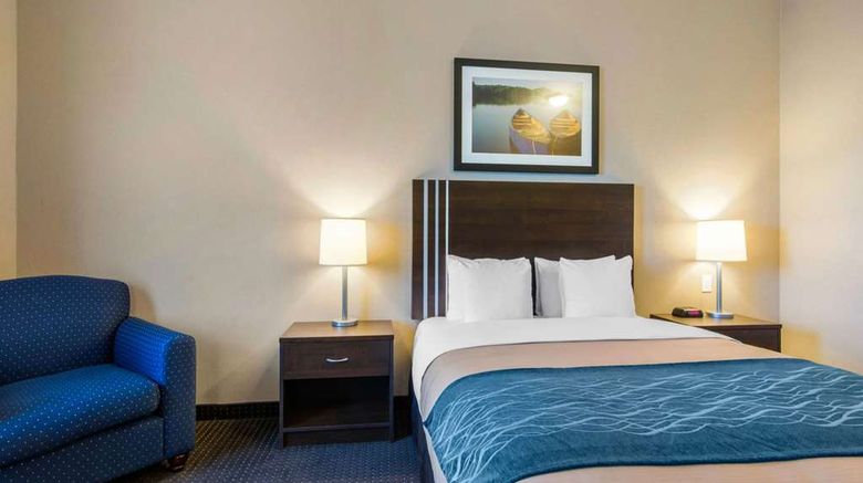 <b>Comfort Inn & Suites Virden Room</b>. Images powered by <a href="https://iceportal.shijigroup.com/" title="IcePortal" target="_blank">IcePortal</a>.
