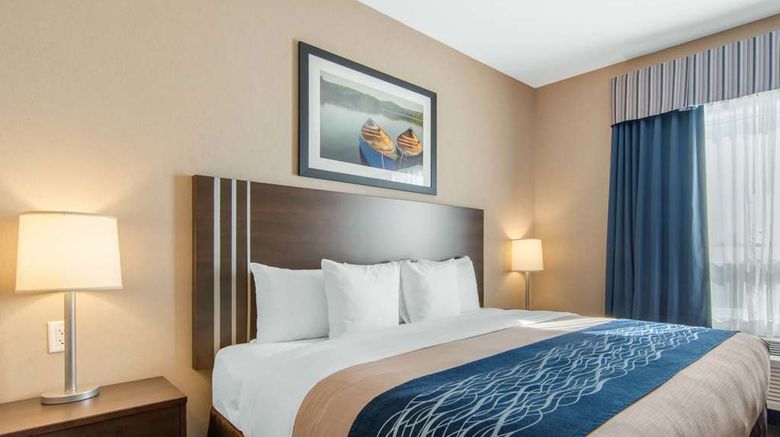 <b>Comfort Inn & Suites Virden Suite</b>. Images powered by <a href="https://iceportal.shijigroup.com/" title="IcePortal" target="_blank">IcePortal</a>.