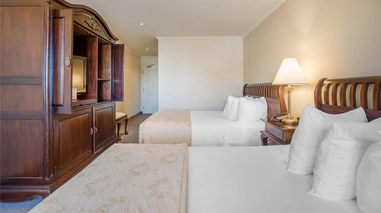 <b>St Christophe Hotel, Ascend Collection Room</b>. Images powered by <a href="https://iceportal.shijigroup.com/" title="IcePortal" target="_blank">IcePortal</a>.
