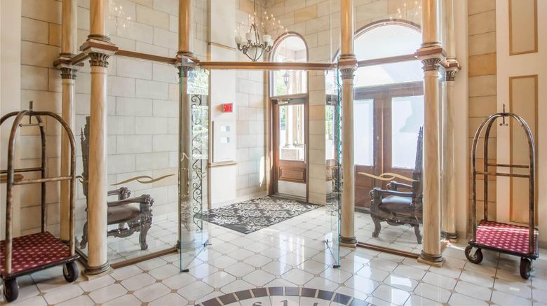 <b>St Christophe Hotel, Ascend Collection Lobby</b>. Images powered by <a href="https://iceportal.shijigroup.com/" title="IcePortal" target="_blank">IcePortal</a>.