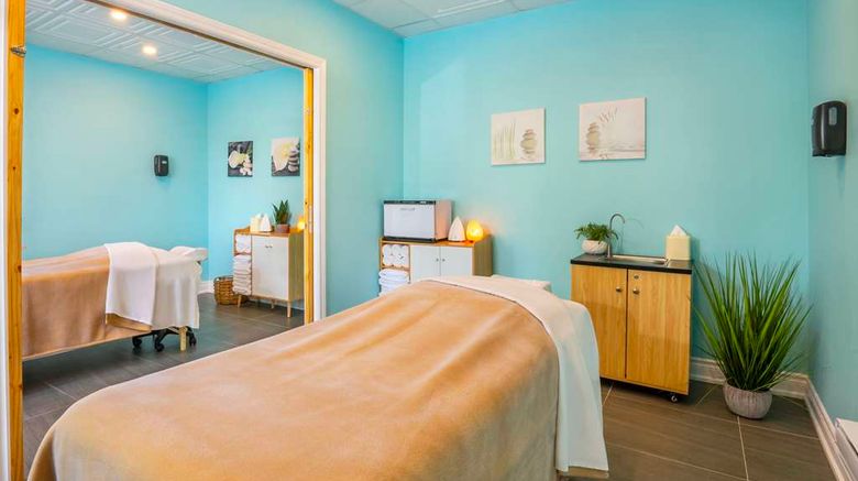 <b>Hidden Valley Resort, Ascend Collection Spa</b>. Images powered by <a href="https://iceportal.shijigroup.com/" title="IcePortal" target="_blank">IcePortal</a>.