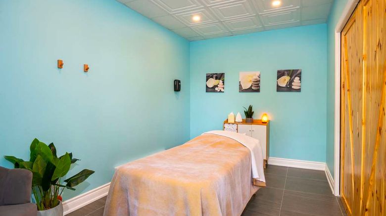 <b>Hidden Valley Resort, Ascend Collection Spa</b>. Images powered by <a href="https://iceportal.shijigroup.com/" title="IcePortal" target="_blank">IcePortal</a>.