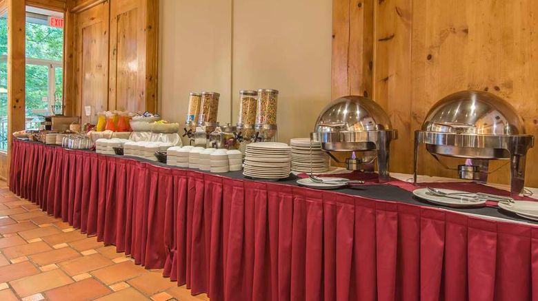 <b>Hidden Valley Resort, Ascend Collection Restaurant</b>. Images powered by <a href="https://iceportal.shijigroup.com/" title="IcePortal" target="_blank">IcePortal</a>.