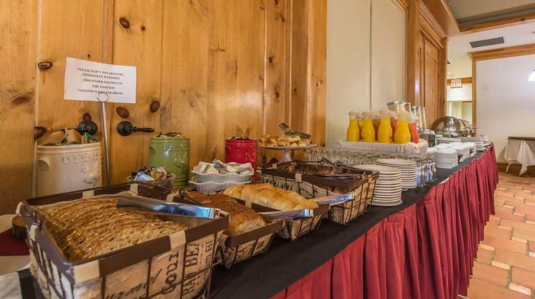 <b>Hidden Valley Resort, Ascend Collection Restaurant</b>. Images powered by <a href="https://iceportal.shijigroup.com/" title="IcePortal" target="_blank">IcePortal</a>.