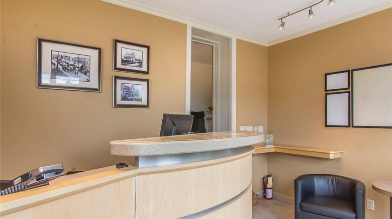 <b>Rodeway Inn King William Lobby</b>. Images powered by <a href="https://iceportal.shijigroup.com/" title="IcePortal" target="_blank">IcePortal</a>.