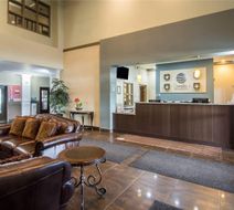 Comfort Inn & Suites Fort Saskatchewan Lobby