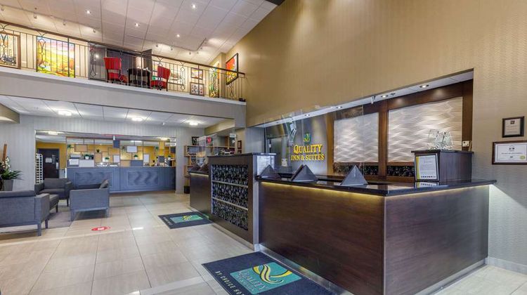 Quality Inn & Suites Lobby