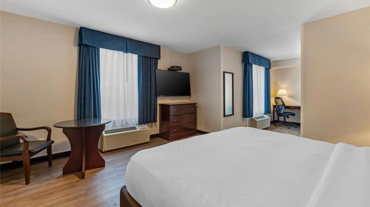 Quality Inn Orleans Suite