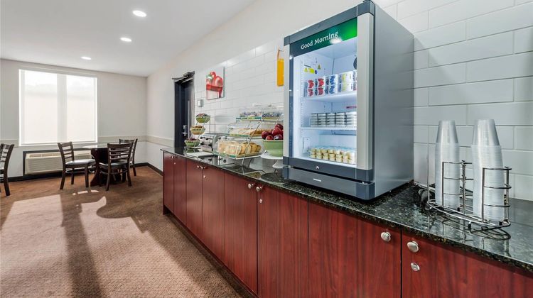 Quality Inn Orleans Restaurant