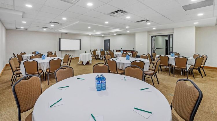 Quality Inn Orleans Meeting