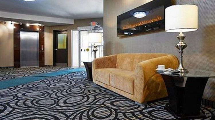 Quality Inn Southampton Lobby