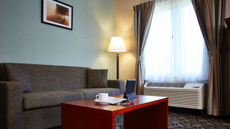 Quality Inn Southampton Room