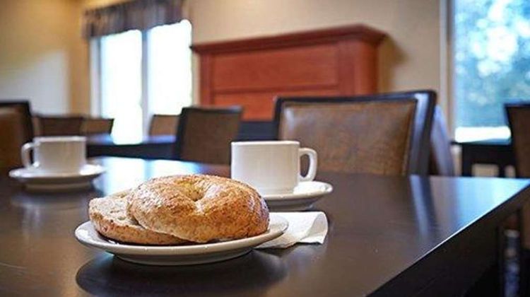 Quality Inn Southampton Restaurant