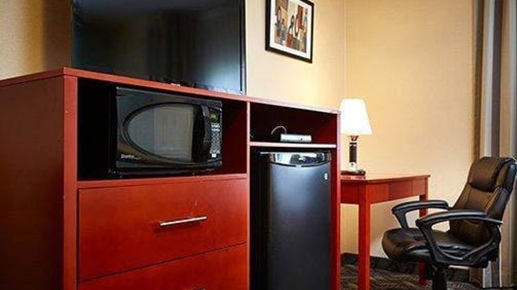 Quality Inn Southampton Room