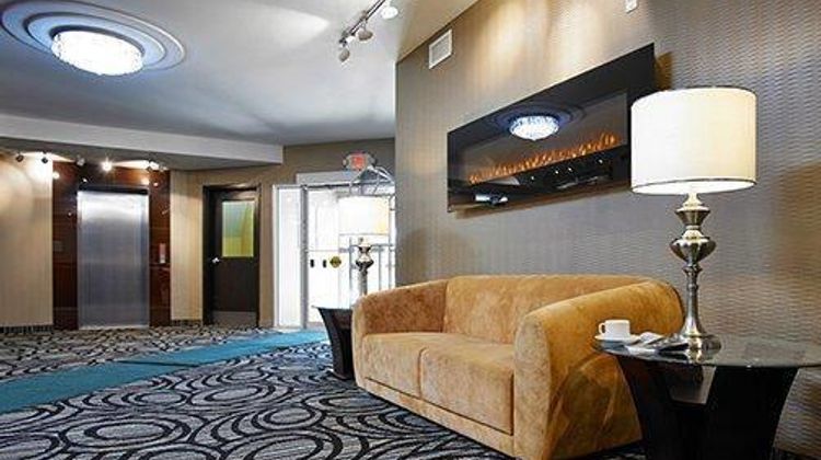 Quality Inn Southampton Lobby