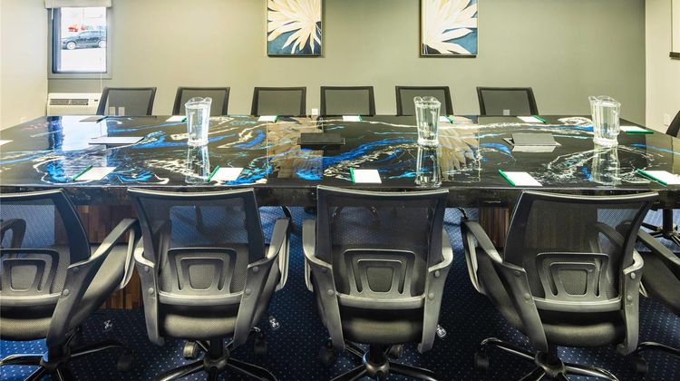 Quality Inn Rouyn-Noranda Meeting