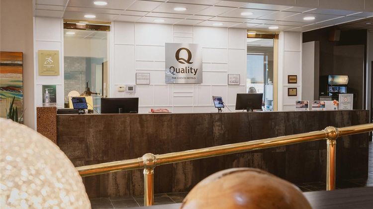 Quality Inn Rouyn-Noranda Lobby
