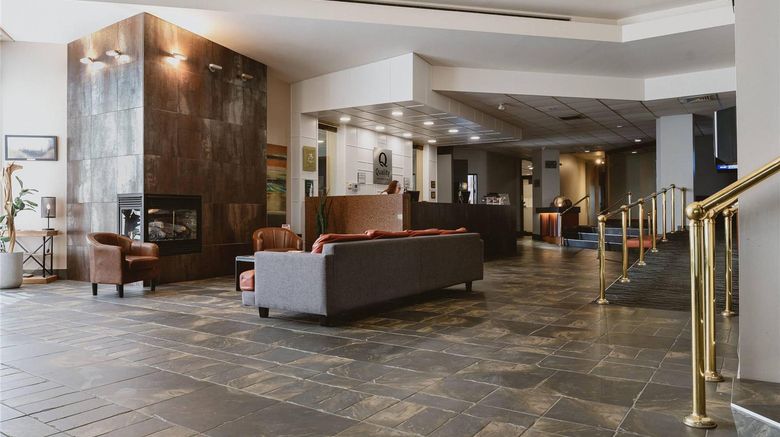 <b>Quality Inn Rouyn-Noranda Lobby</b>. Images powered by <a href="https://iceportal.shijigroup.com/" title="IcePortal" target="_blank">IcePortal</a>.