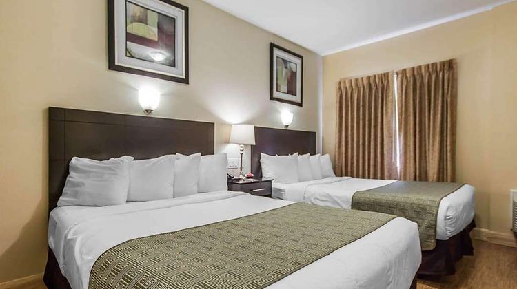 Quality Inn Moncton Room