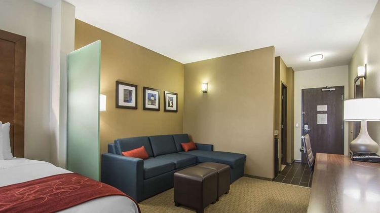 Comfort Suites Regina Room