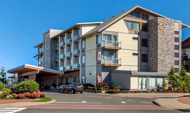 Comfort Inn & Suites, Campbell River Exterior