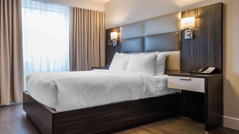 <b>Les Suites Victoria, an Ascend Hotel Room</b>. Images powered by <a href="https://iceportal.shijigroup.com/" title="IcePortal" target="_blank">IcePortal</a>.