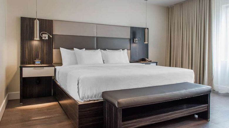 <b>Les Suites Victoria, an Ascend Hotel Room</b>. Images powered by <a href="https://iceportal.shijigroup.com/" title="IcePortal" target="_blank">IcePortal</a>.