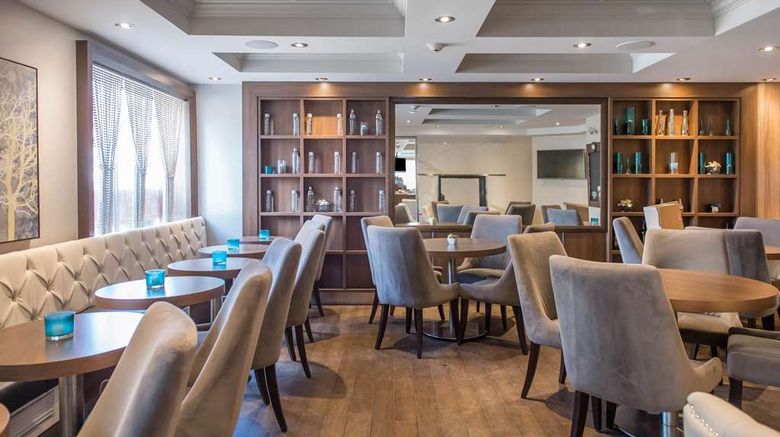 <b>Les Suites Victoria, an Ascend Hotel Restaurant</b>. Images powered by <a href="https://iceportal.shijigroup.com/" title="IcePortal" target="_blank">IcePortal</a>.
