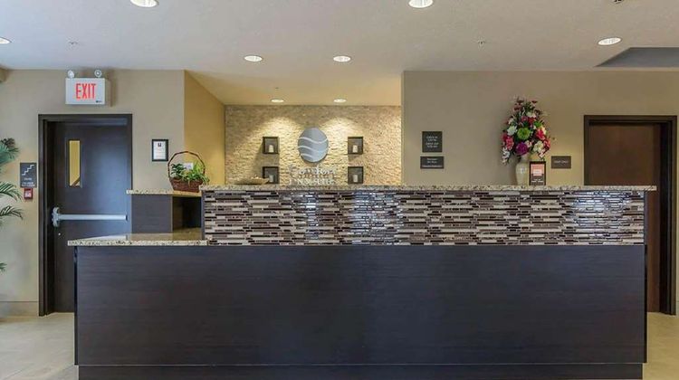 Comfort Inn & Suites Edmonton Intl Lobby