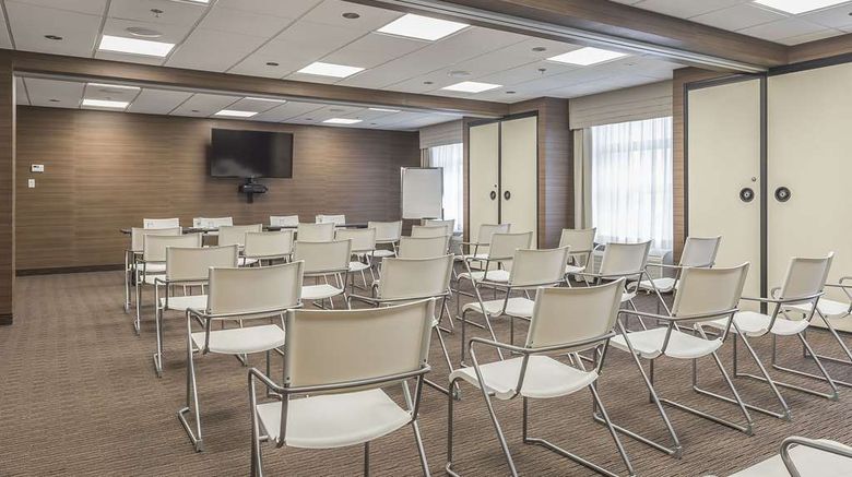 <b>Quality Inn Sept-Iles Meeting</b>. Images powered by <a href="https://iceportal.shijigroup.com/" title="IcePortal" target="_blank">IcePortal</a>.