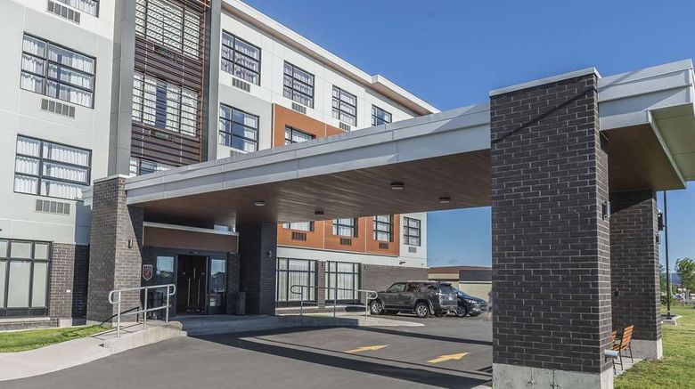 <b>Quality Inn Sept-Iles Exterior</b>. Images powered by <a href="https://iceportal.shijigroup.com/" title="IcePortal" target="_blank">IcePortal</a>.