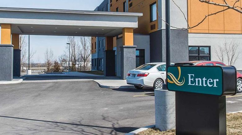 <b>Quality Inn & Suites Kingston Exterior</b>. Images powered by <a href="https://iceportal.shijigroup.com/" title="IcePortal" target="_blank">IcePortal</a>.