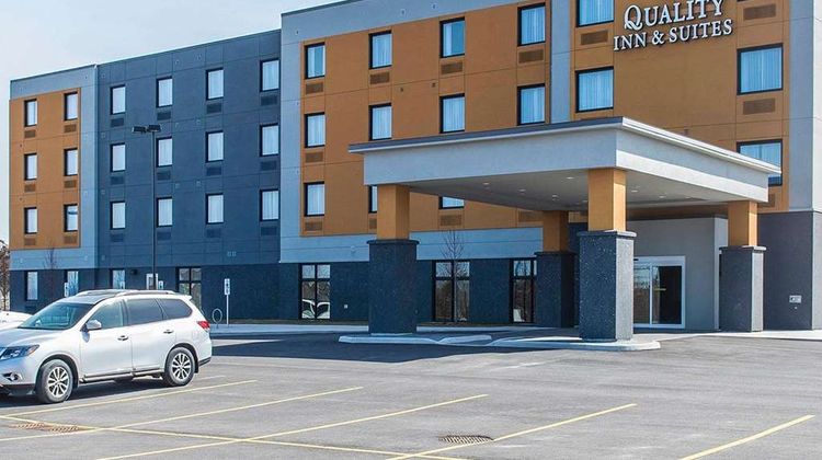 Quality Inn & Suites Kingston Exterior