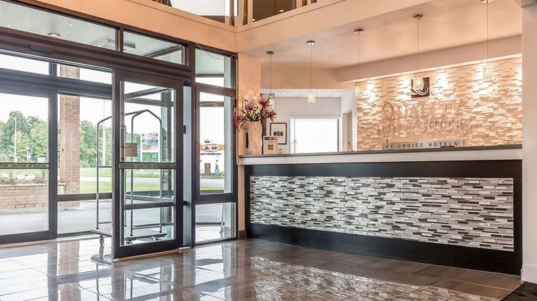 <b>Quality Inn & Suites Hawkesbury Lobby</b>. Images powered by <a href="https://iceportal.shijigroup.com/" title="IcePortal" target="_blank">IcePortal</a>.